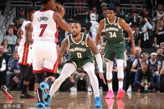 的泳池还是 的泳池还是