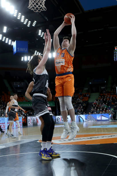 足球场上极 足球场上极